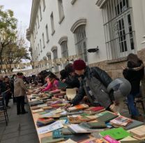 Hoy habr&aacute; venta de libros, m&uacute;sica, y talleres para toda la familia en la Biblioteca Provincial