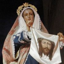 Hoy es la fiesta de Santa Verónica, a cuyo velo se le impregnó el rostro de Cristo