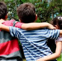 Seis hermanitos salte&ntilde;os buscan una familia que los adopte a todos juntos
