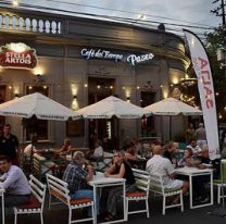 Gastronómicos podrán atender al público hasta las 2 solo a los vacunados