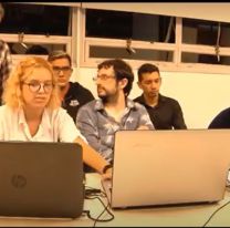 Equipo salte&ntilde;o de rob&oacute;tica en la final de una competencia organizada por la NASA