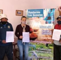 Jóvenes de La Poma y San Antonio de los Cobres, producirán bloques de cemento y artesanías en sal