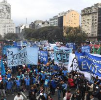 Movimientos sociales convocaron a una marcha para respaldar a Alberto Fernández