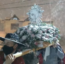 Bajo una intensa nevada honraron al Señor y la Virgen del Milagro en Ushuaia