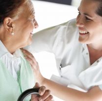 Lanzan un curso gratuito de auxiliar domiciliario para el cuidado de personas mayores