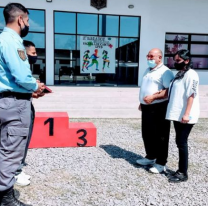 Penitenciarios entregaron donaciones a la escuela rural de Cerrillos