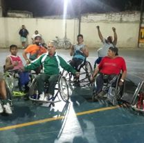 Preparan sillas de ruedas especiales para un Torneo de B&aacute;squet y necesitan de todos nosotros