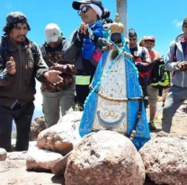 Bajan a la Virgen del Valle desde una montaña de 3.270 msnm