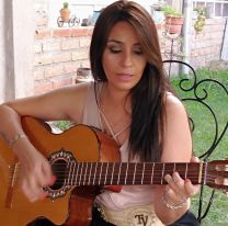 Norma Bisceglia, ganadora del Pre-Baradero Salta, canta hoy en el Mercado Artesanal