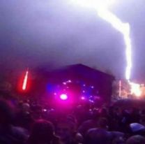 VIDEO | Tremendo susto en La Caldera: cay&oacute; un rayo en pleno show de Los Tekis