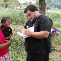 El medico salteño que atiende "ad honorem" en La Viña