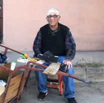 Don Ramón, el zapatero a domicilio de Salta que se  ganó el cariño de todos