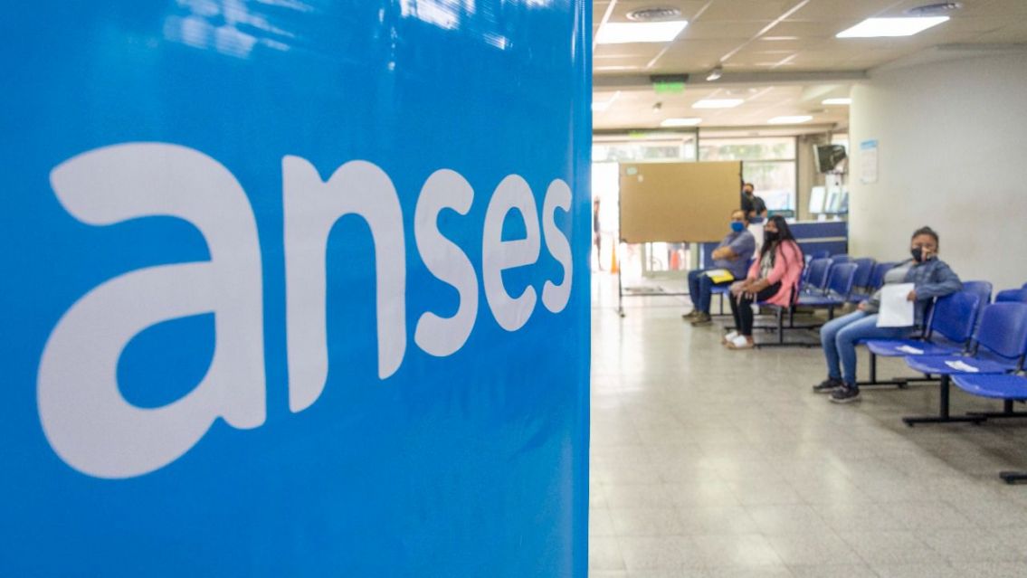 Se duplicará el monto de la AUH y de la Tarjeta Alimentar