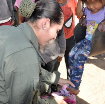 Gendarmes llevaron donaciones a comunidades originarias de Salta