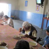 Salteña armó un albergue para abuelitos en situación de calle: necesitan ayuda