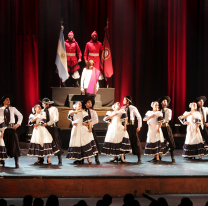 "Gala del Folklore" para festejar el día de la Patria