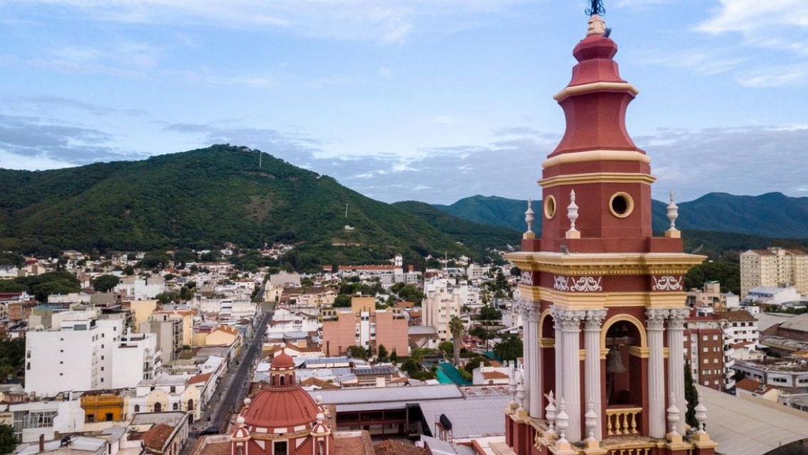 Hoy estará lindo y mañana vuelven el frío y las lluvias a Salta