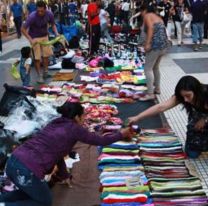 Día del padre: prohibirán la venta de los manteros en las peatonales