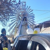 Sacaron en procesión al Señor y Virgen del Milagro a un barrio salteño