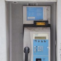 Retirarán las cabinas telefónicas del centro de la ciudad de Salta