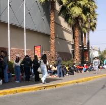 Filas desde las 6 de la mañana para comprar las entradas de TINI