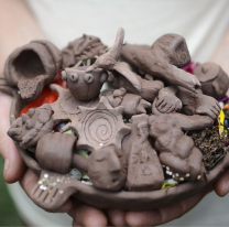 Se vive la fiesta del "Barro Calchaquí" en San Carlos