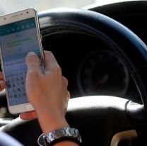 La multa por hablar con celular mientras se conduce es de casi $16.000