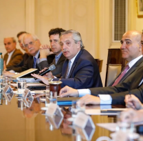 El Presidente encabeza una reuni&oacute;n de gabinete tras el atentado contra Cristina Kirchner