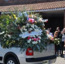Muy emotivo: así fue el multitudinario último adiós a Carlitos Balá