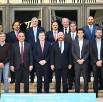 Sáenz junto a los gobernadores del Norte Grande comienza la misión a EEUU