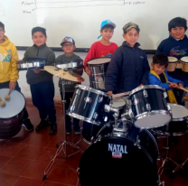 Funcionar&aacute;n coros, orquestas y ensambles en primarias y secundarias de Capital e interior