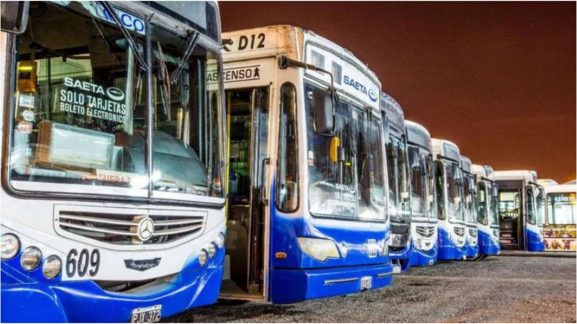 Los choferes de colectivos piden ganar $200.000 para levantar el paro