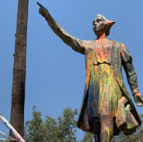 En el Día de la Diversidad Cultural dañaron la estatua de Cristobal Colón