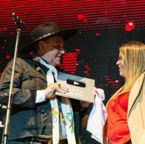 El Chaqueño Palavecino recibió el reconocimiento de YouTube por 100 mil suscriptores