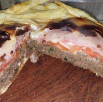 Creó la "empanaburguer" en un barrio salteño y es furor