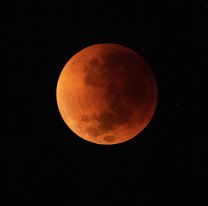 En la madrugada del martes se podr&aacute; ver en Argentina un eclipse total de Luna