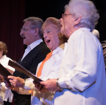 Las personas mayores pueden ser parte de un "Experiencia Coral" de manera gratuita