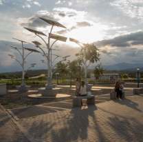 Se inauguró "el bosque solar" en el Parque del Bicentenario