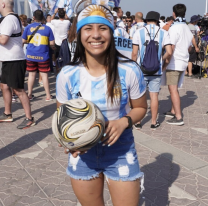 Es salteña y pasa la gorra en Qatar para poder pagarse una entrada para la final