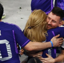 El conmovedor abrazo de Lionel Messi con su mamá tras consagrarse campeón del mundo