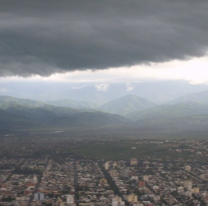 Rige un alerta meteorológico con viento y granizo para Salta
