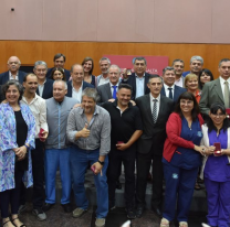 Servidores públicos recibieron medallas por sus 25 años de trabajo