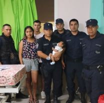 Polic&iacute;as salte&ntilde;os le salvaron la vida a una beb&eacute; de un mes