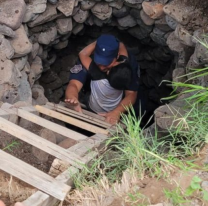 Policías rescataron a un niño que cayó en un pozo ciego