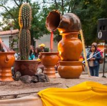 No es un sueño: un festival de Salta cuenta con una fuente inagotable de vino para recibir al público