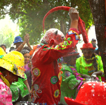 Salteños y turistas desenterraron al Pujllay en el Mercado Artesanal