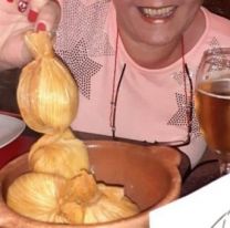  "Tamales de dos bochas": el ins&oacute;lito plato que causa furor en Salta