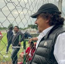 El Gobernador Gustavo Sáenz asistió a un partido del campeonato de los barrios en Tartagal