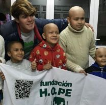 Marcos visitó la Fundación HOPe y tuvo un tierno gesto con los chicos