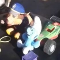 Salteñitos pusieron a la venta sus juguetes para que su tío sea operado